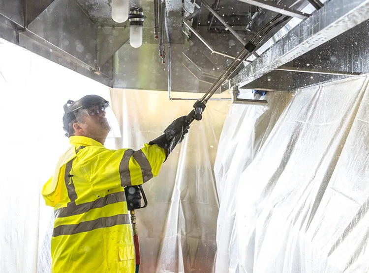 Dégraissage de hotte